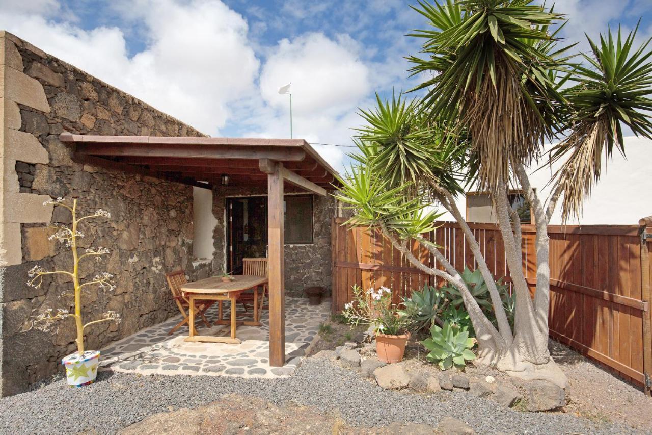 Yukalele Villa Lajares Bagian luar foto